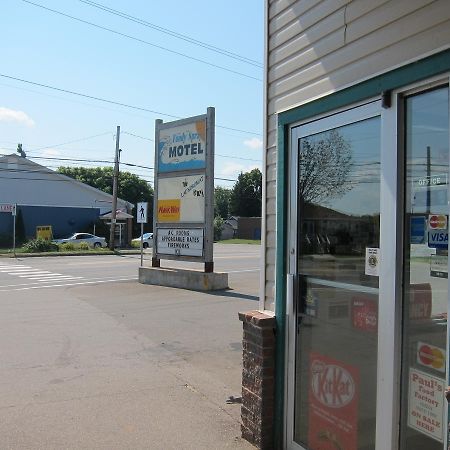 Fundy Spray Motel Middleton Exterior photo