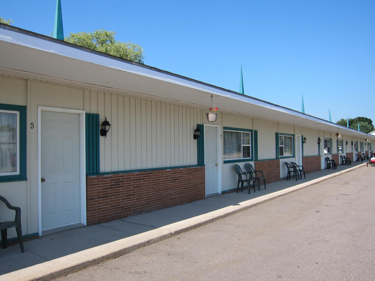 Fundy Spray Motel Middleton Exterior photo